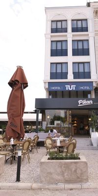 Tut Hotel