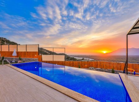 turkiye/antalya/kas/552a8366d5aabd5b04ca4bd2b51e36660dc8ab3e.jpg
