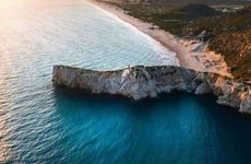 turkiye/antalya/kas/99230fc4cd94425e876d0529f8b8c48439f2137cec404d3584af64a97f18633e.jpg