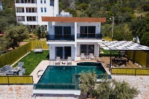 turkiye/antalya/kas/9fd524b8510d4f66b0d000cbc85f8e460dae408ff2194808a454b9c7227bae58.jpg