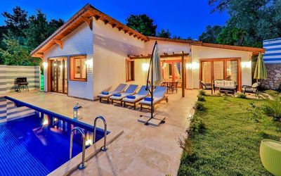 Villa Sunset 1 · 4