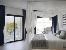 Habitación Deluxe, vista parcial al mar