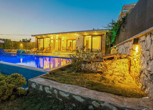 turkiye/antalya/kas/buyuk_d9939e_kiralkvillafeyzayazlikcim3082cf2ab14c7b469a84ee029c2cd2d9a4.jpg