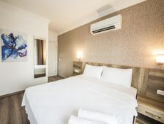 Ena Room