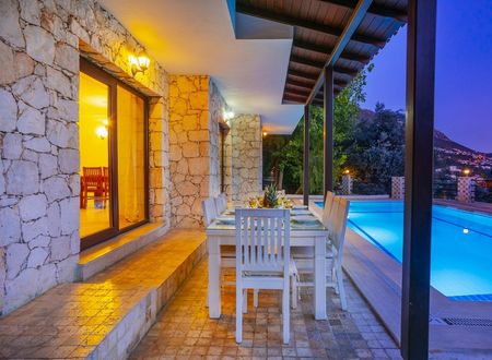 turkiye/antalya/kas/genisailegruplariicinmerkezikiralikvillaotantik68371f0e36d6944ae8034e24102b016aa.jpg
