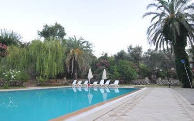 Hotel Hidden Garden · 4