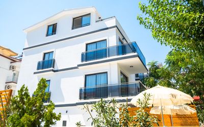 Kaya Apartments · 2
