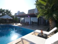 Özel Havuzlu Villa