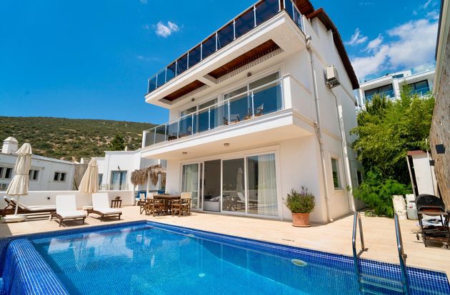 turkiye/antalya/kas/villa_neo18f1fb2bd603240c3aef477ca69427bda.jpeg
