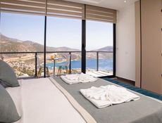 Özel Havuzlu Villa 5+1