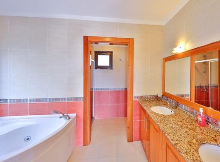 turkiye/antalya/kas/villasaricicek151200x720702e28d0a432457da2c93ab0fed1a99c.jpg