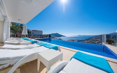 Villa Waratah · 5