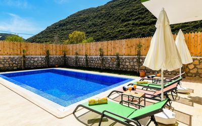 Villa Fresh · 4