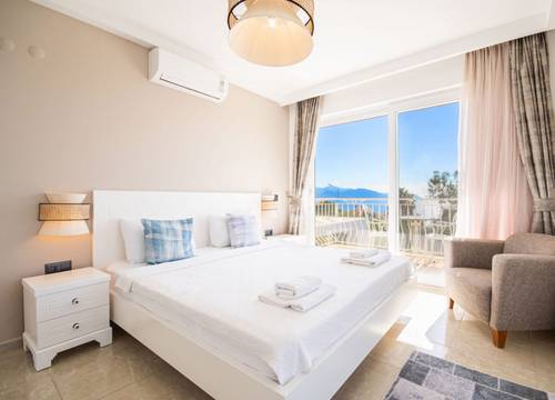 turkiye/antalya/kas/whatsappimage20240305at13.20.461a050a9d7f9dd4a37bd744f66b495bb23.jpeg