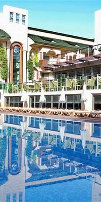 Ambassador Plaza Hotel