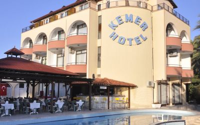 Kemer Hotel · 3
