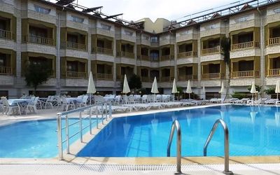 Mr Crane Hotel · 5