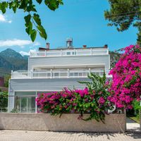 Olya Hotel