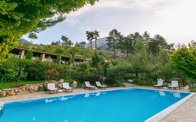 Olympos Mountain Lodge · 4