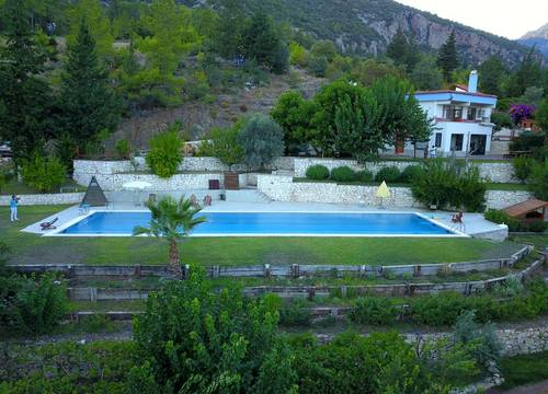 turkiye/antalya/kemer/trinitys-forest-bungalows_3c0903f8.jpg