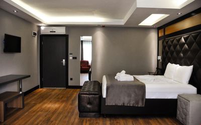 Eva Hotel · 4