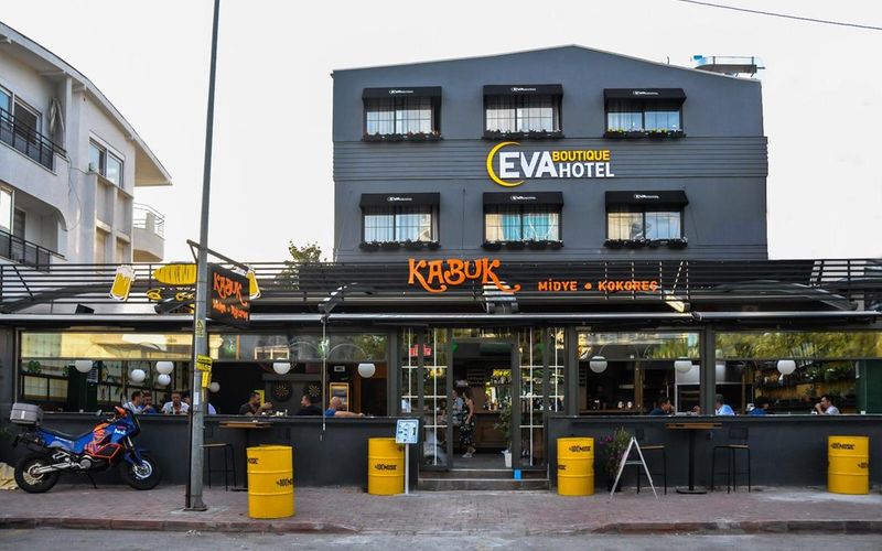 Eva Hotel · 1