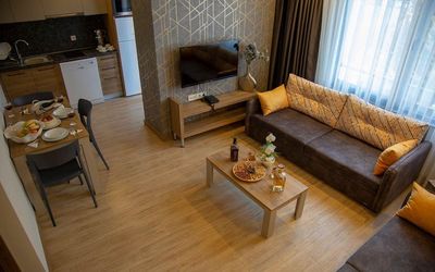 Golden World Suite Hotel · 4