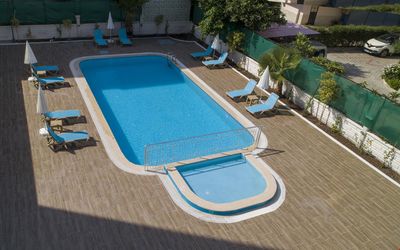 The Luna Suite Hotel · 3