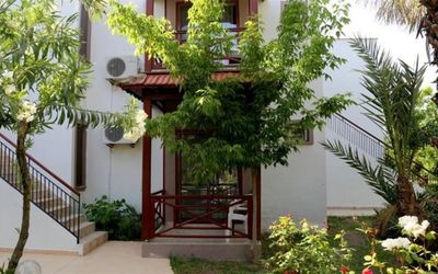 Arkadaş Otel · 5