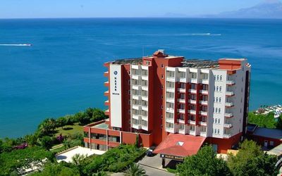 Nazar Beach Hotel · 4