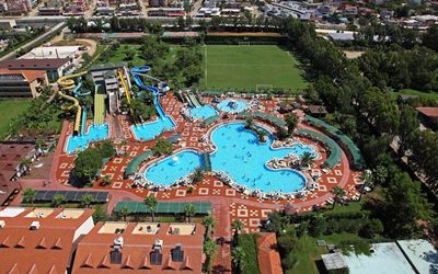 Club Hotel Turan Prince World · 4