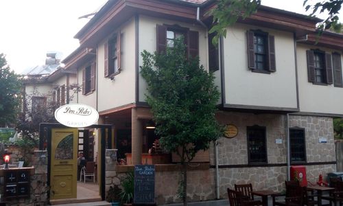 turkiye/antalya/muratpasa/don-pedro-garden-pub-hostel_2ebf99cc.jpg