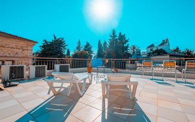 Efsali Hotel · 5
