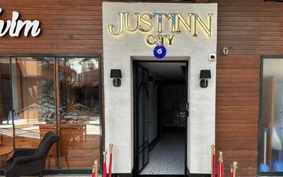 Just Inn City · 3