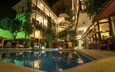 Karyatit Hotel Kaleiçi · 4