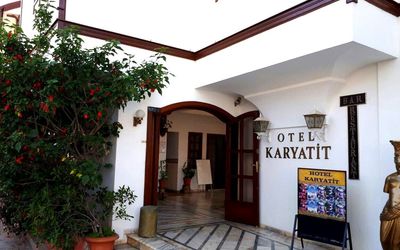 Karyatit Hotel Kaleiçi · 2