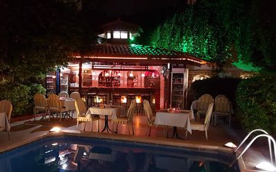 Karyatit Hotel Kaleiçi · 3