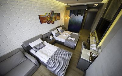 Ren Laren Family Hotel & Spa · 5