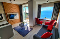 Suit (1+1 Daire) Deniz Manzaralı Balkonlu