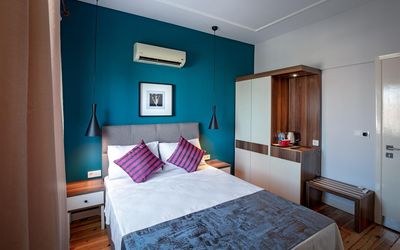 Mono Hotel · 4