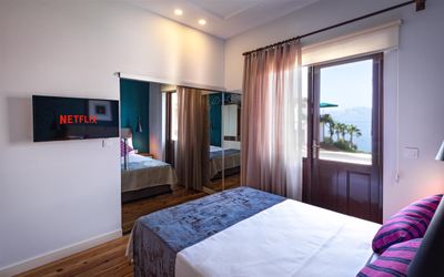 Mono Hotel · 5