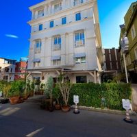 Nun Hotel Lara