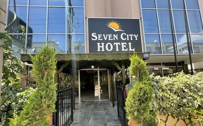 Seven City Hotel · 2