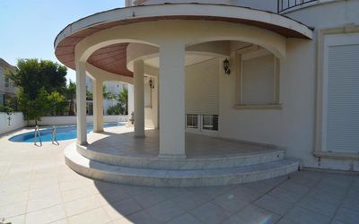 Bella Villa 7 · 5