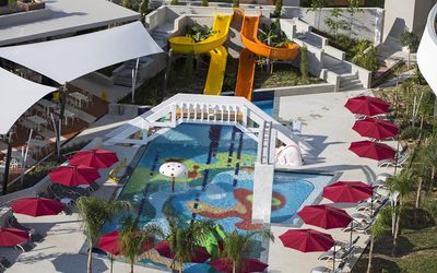 The Sense De Luxe Hotel · 4