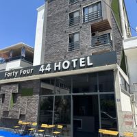 Hotel 44