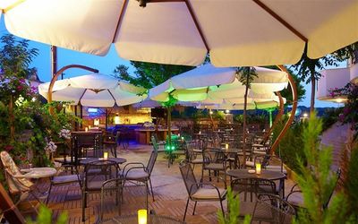 Denizatı Delüxe Otel · 4