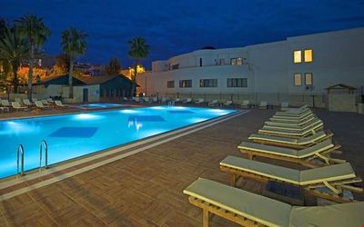 Ada Newday Resort · 4