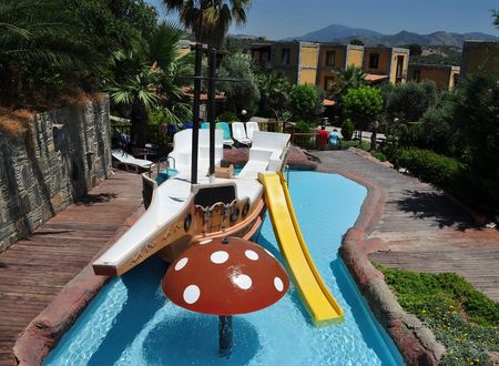 turkiye/aydin/kusadasi/hlc-tatil-koyu_0496720d.jpg