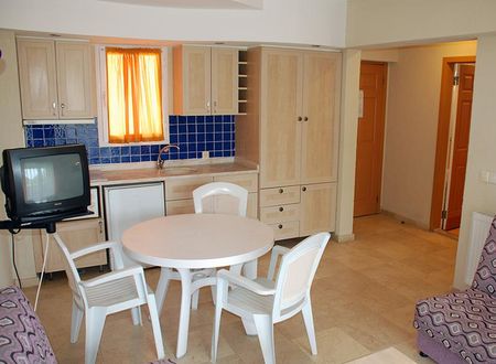 turkiye/aydin/kusadasi/hlc-tatil-koyu_3920cb7b.jpg